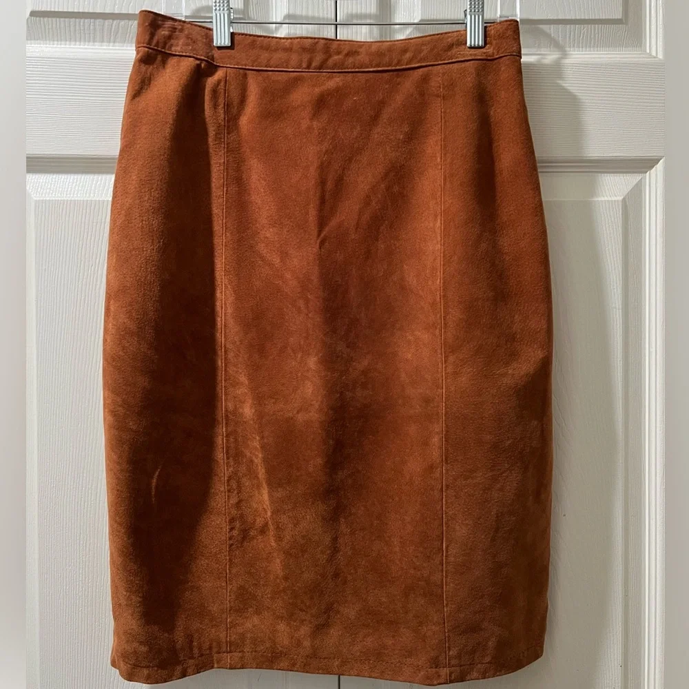 Elegant Vintage Retro 1980s Brown Suede Leather Skirt M.J. Carroll Size 13/14